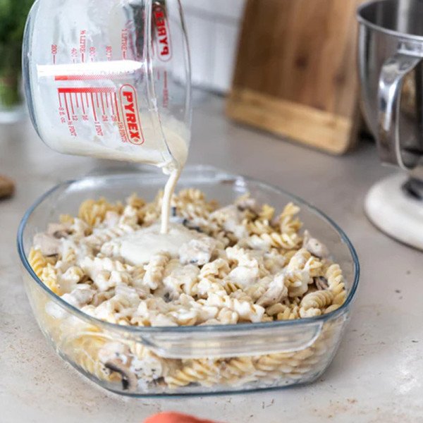 Plat à Four Ovale en verre 30x21cm 2,1L Lets' Share - PYREX