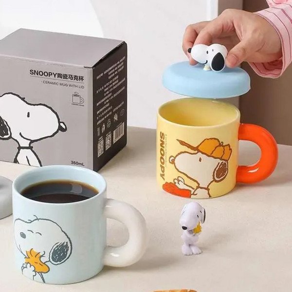 Mug Chop en Céramique avec Couvercle Snoopy Jaune 450 ml Mug Chop en Céramique avec Couvercle Snoopy Jaune 450 ml