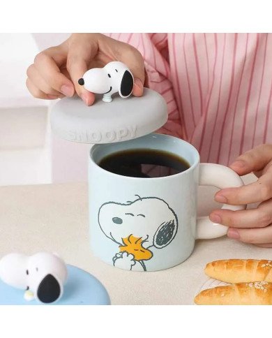 Mug Chop en Céramique avec Couvercle Snoopy Jaune 450 ml Mug Chop en Céramique avec Couvercle Snoopy Jaune 450 ml