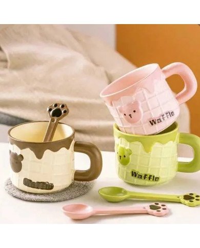 Mug Chop en Céramique avec Couvercle Sous-tasse et Cuillère Waffle 450 Mug Chop en Céramique avec Couvercle Sous-tasse et Cuillère Waffle 450