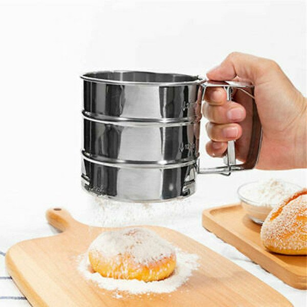 Passoire à sucre et farine tamis à sucre en inox - FACKELMANN Passoire à sucre et farine tamis à sucre en inox - FACKELMANN