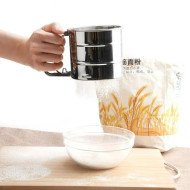 Passoire à sucre et farine tamis à sucre en inox - FACKELMANN