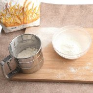 Passoire à sucre et farine tamis à sucre en inox - FACKELMANN