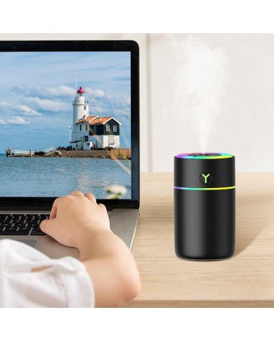 Diffuseur d'Huile Essentielle et Humidificateur d’Air LED 230 ml Diffuseur d'Huile Essentielle et Humidificateur d’Air LED 230 ml