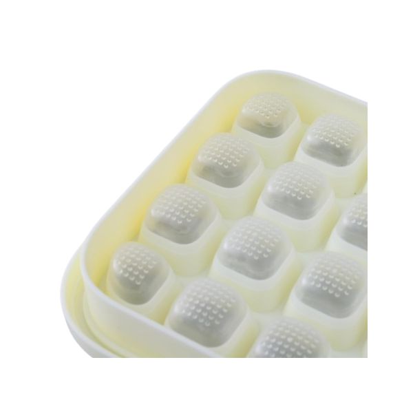 Bac à glaçons 28 cubes avec couvercle