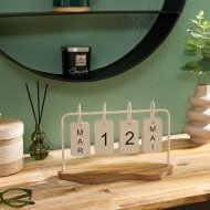 Calendrier décoratif en métal – Style industriel