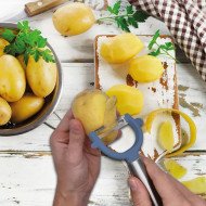 Rasoir à légumes éplucheur à légumes 17cm Elemental - FACKELMANN Rasoir à légumes éplucheur à légumes 17cm Elemental - FACKELMANN